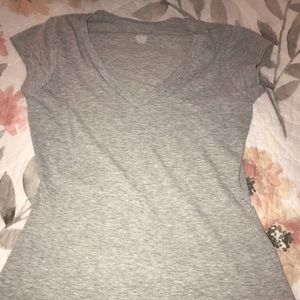 Basic grey tee
